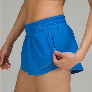 ❌SOLD❌NWT Lululemon Hotty Hot Short 2.5” sz 6!!!